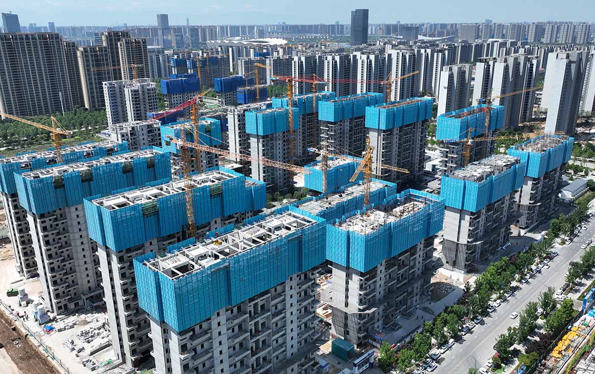 西安楼市全面取消限购首日直击 买房人开发商都在观望，市场博弈加剧